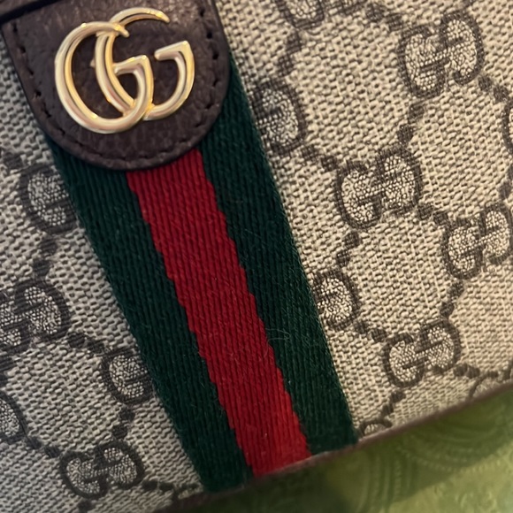 Making room - Picture 2 of 8